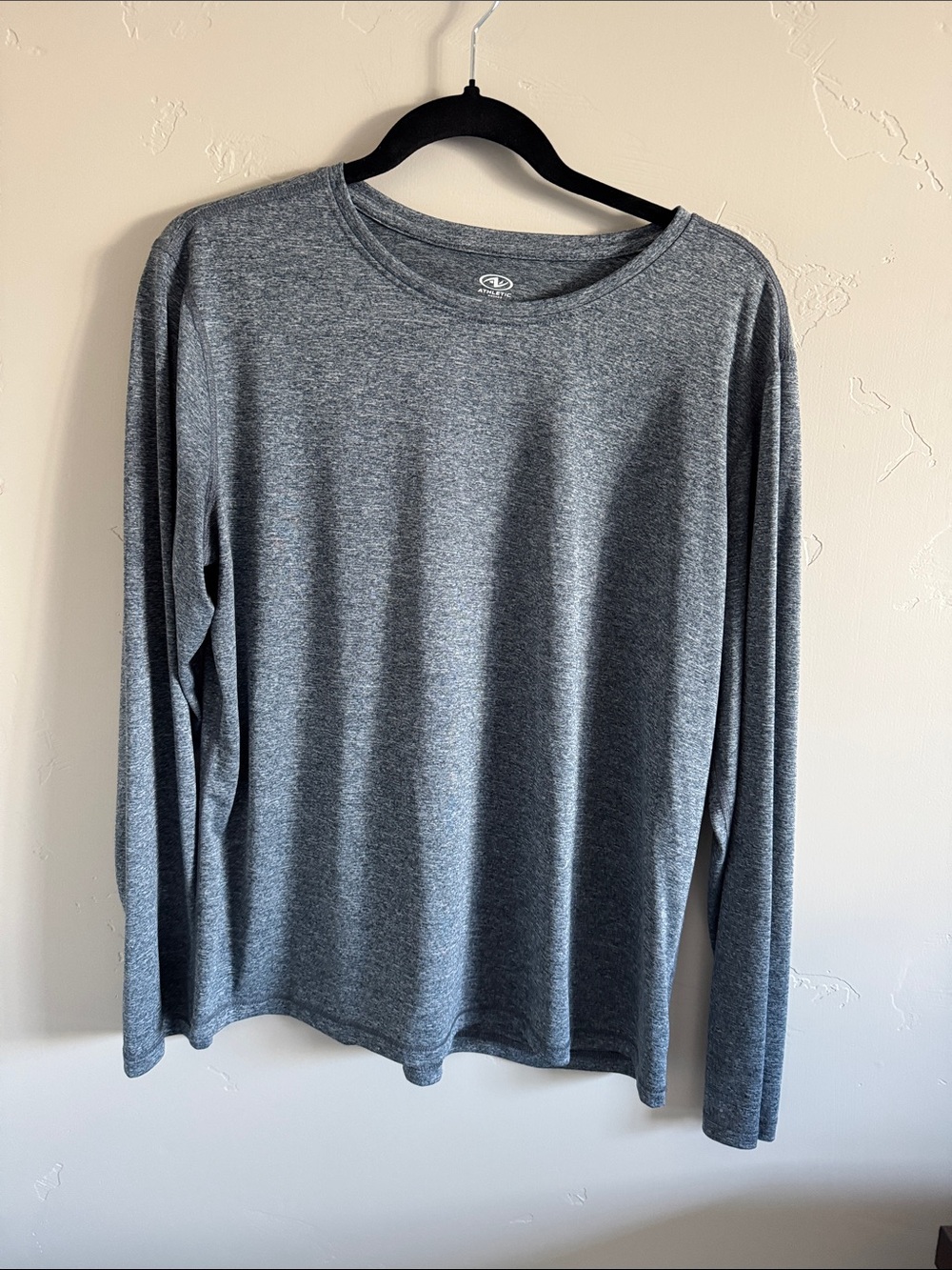 Navy heathered LS workout top